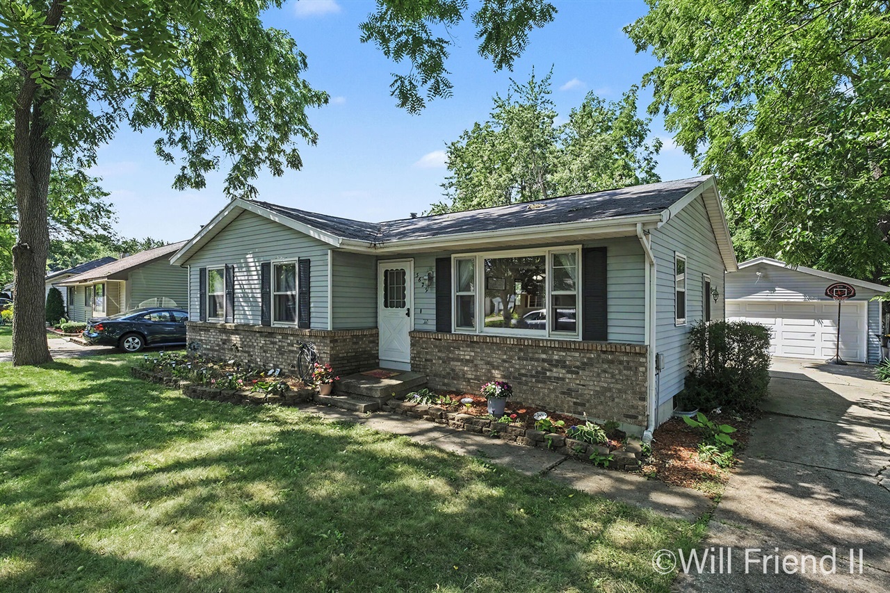 2nd image of 3629 Bluebird Ave, Wyoming, MI 49519 | MLS# 70550191