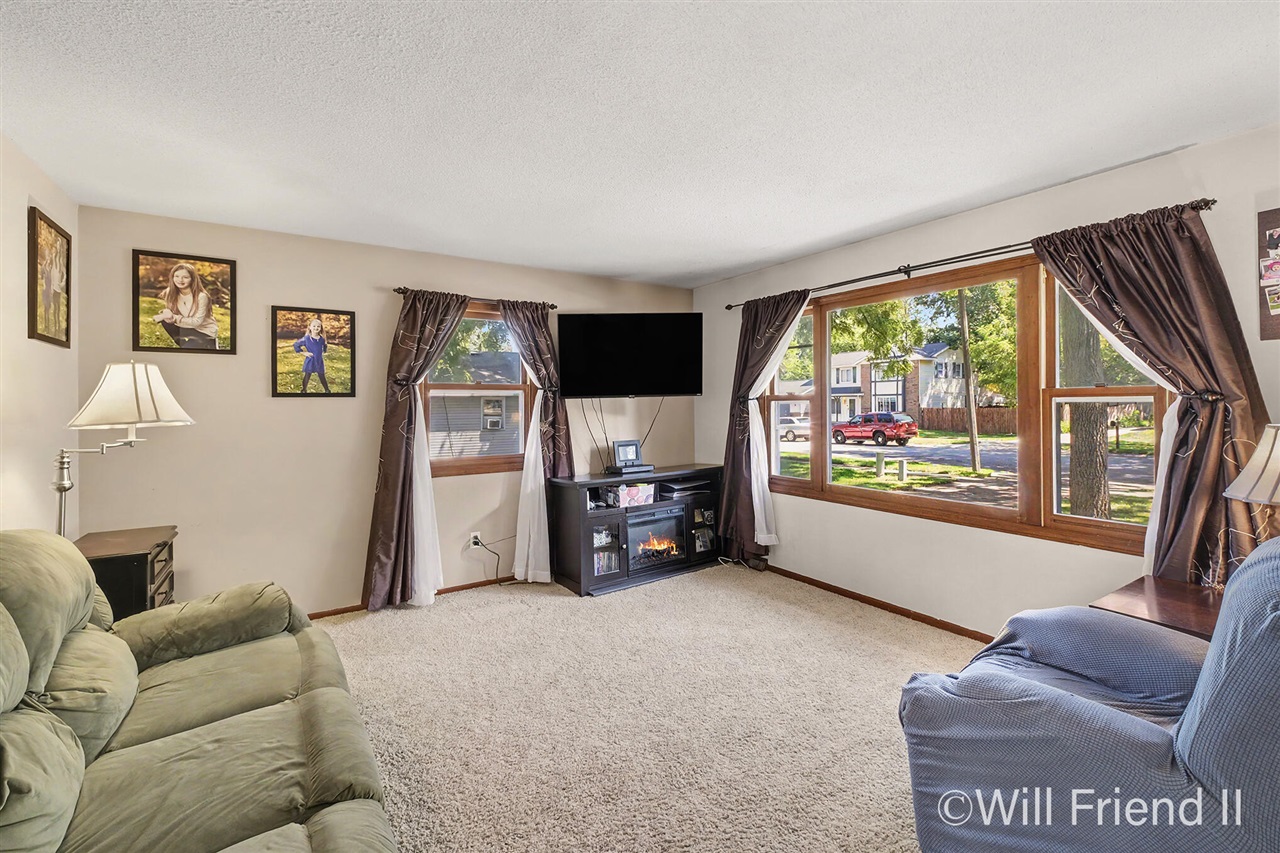 3rd image of 3629 Bluebird Ave, Wyoming, MI 49519 | MLS# 70550191