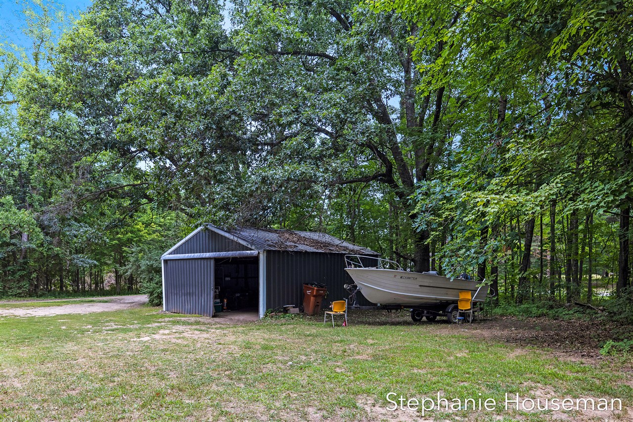 3rd image of 8394 Nugent Ave, Rockford, MI 49341 | MLS# 70550212