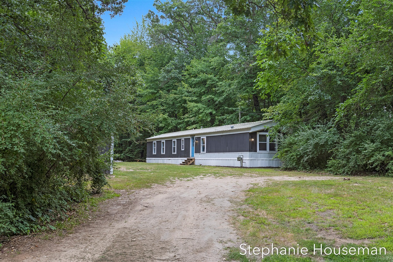 4th image of 8394 Nugent Ave, Rockford, MI 49341 | MLS# 70550212