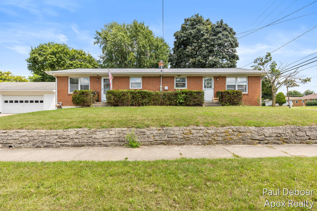 1st image of 3542 Fuller Ave, Grand Rapids, MI 49508 | MLS# 70550222
