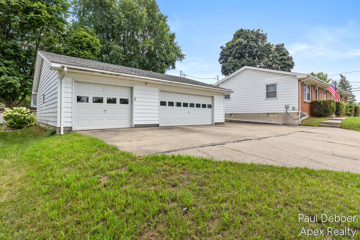 2nd image of 3542 Fuller Ave, Grand Rapids, MI 49508 | MLS# 70550222