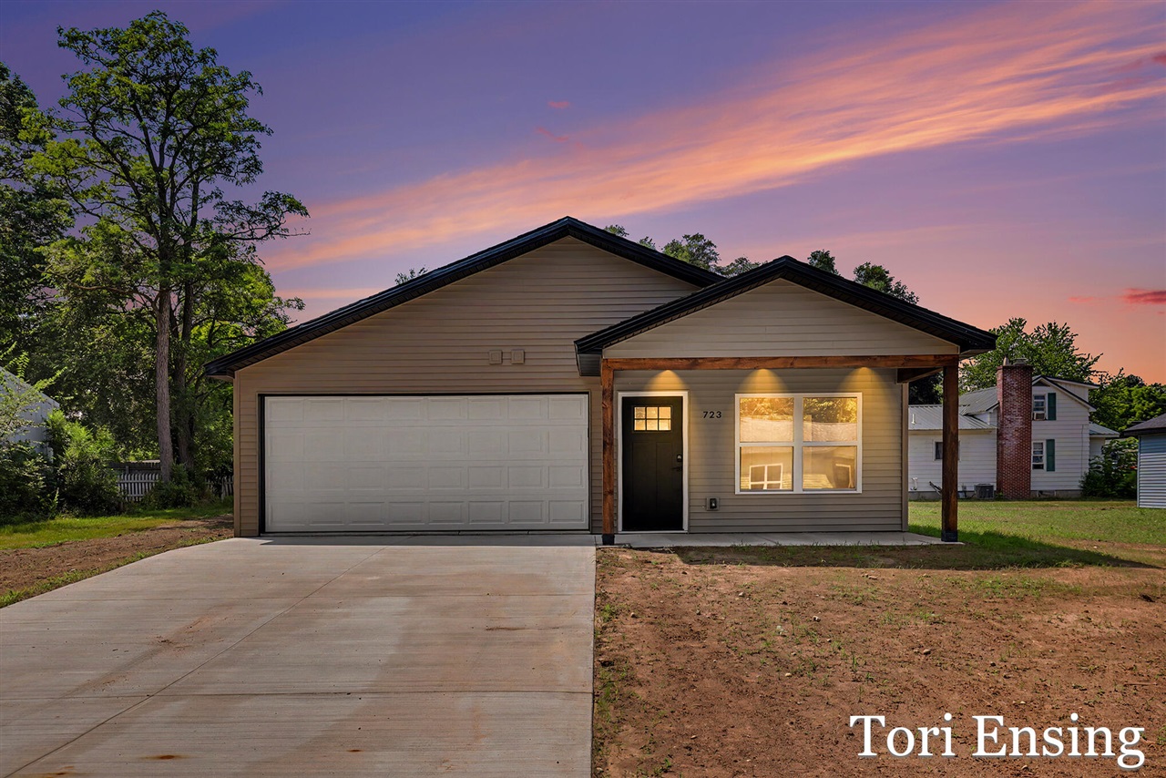 1st image of 723 N Burgess St, Greenville, MI 48838 | MLS# 70550228
