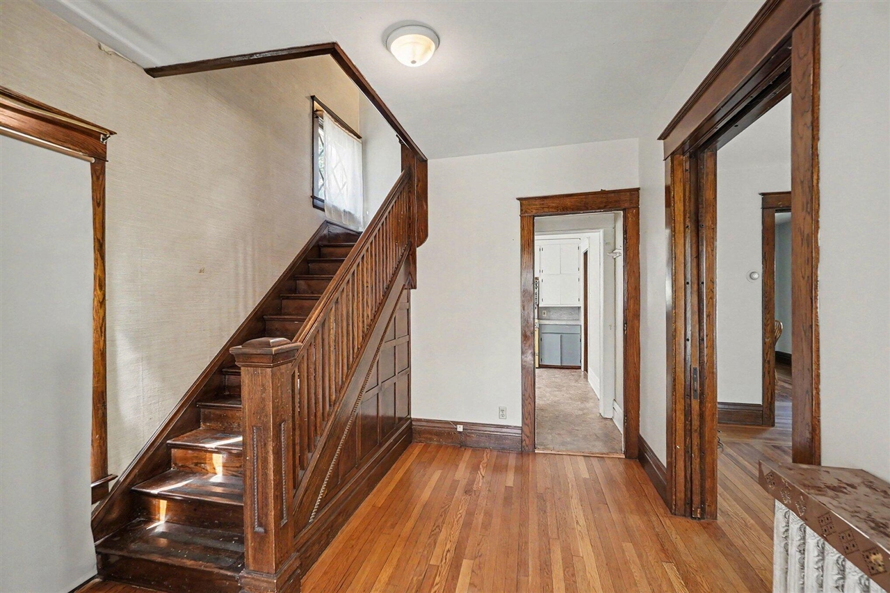 4th image of 1014 S University Ave, Mount Pleasant, MI 48858 | MLS# 70550235