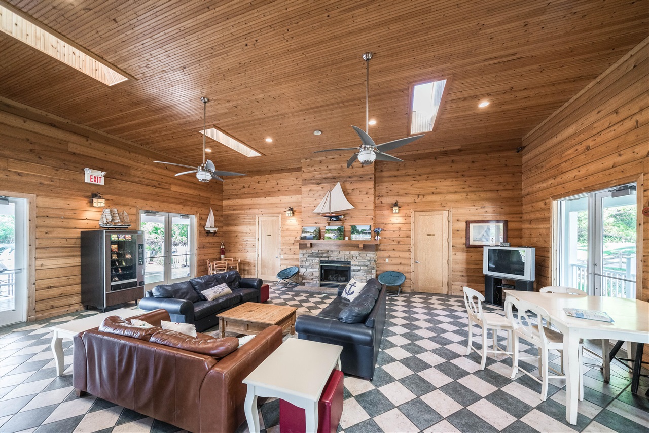 34th image of 723 Meadow Dr, South Haven, MI 49090 | MLS# 70550237