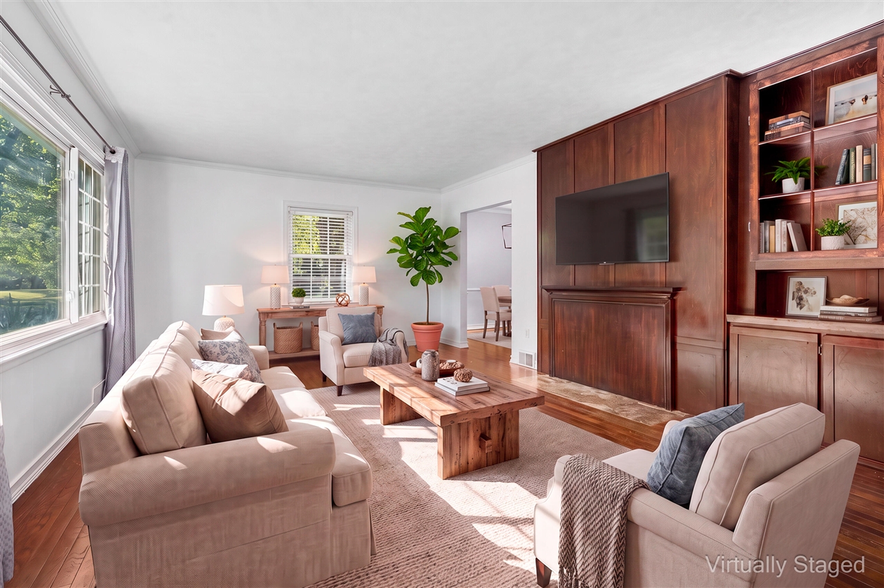 3rd image of 1028 Ferndale Ave, Kalamazoo, MI 49001 | MLS# 70550253