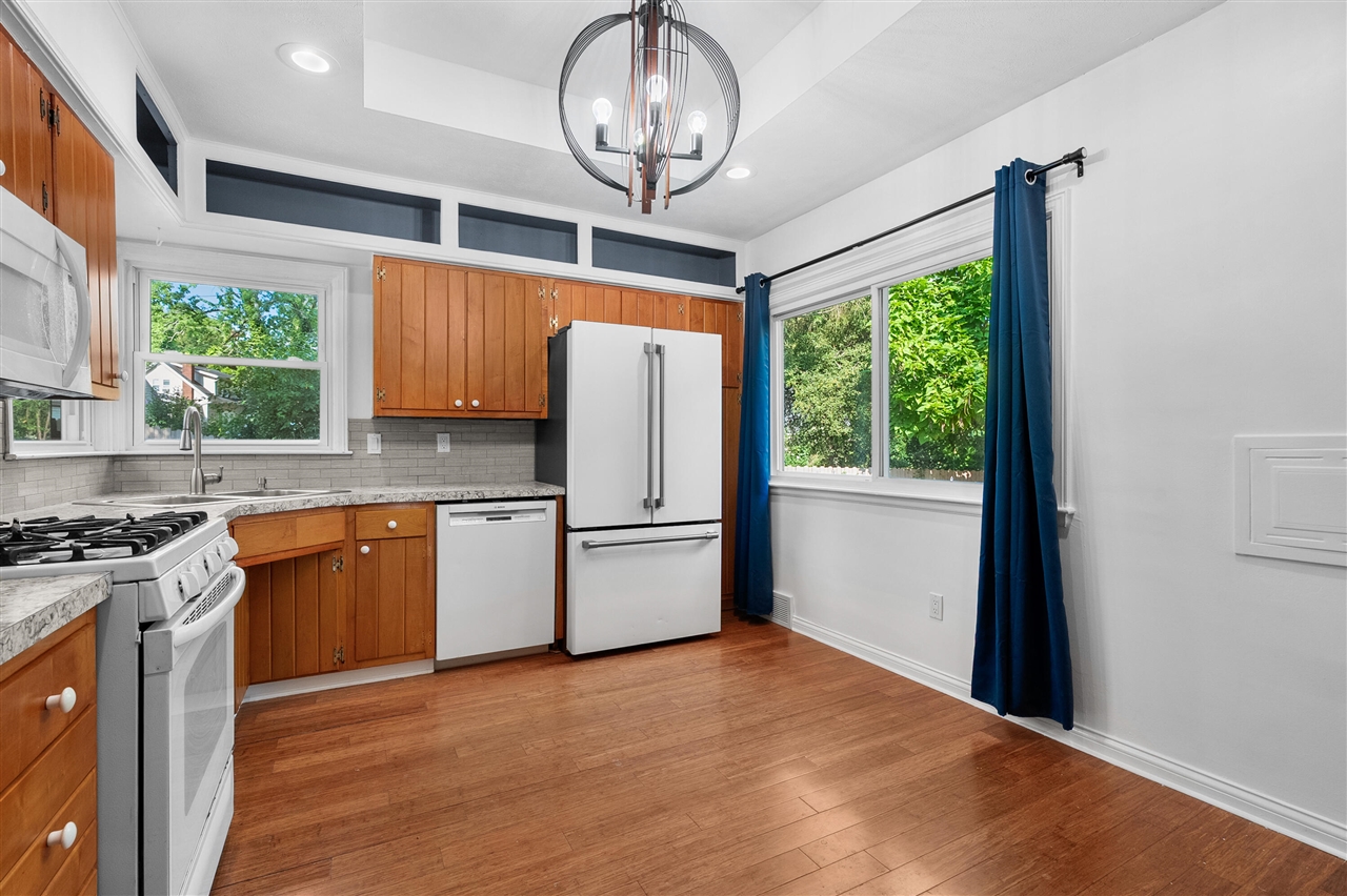5th image of 1028 Ferndale Ave, Kalamazoo, MI 49001 | MLS# 70550253
