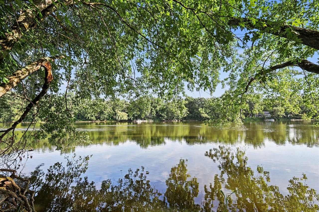 15th image of 2067 Riverbank Ave, Grand Rapids, MI 49525 | MLS# 70550254