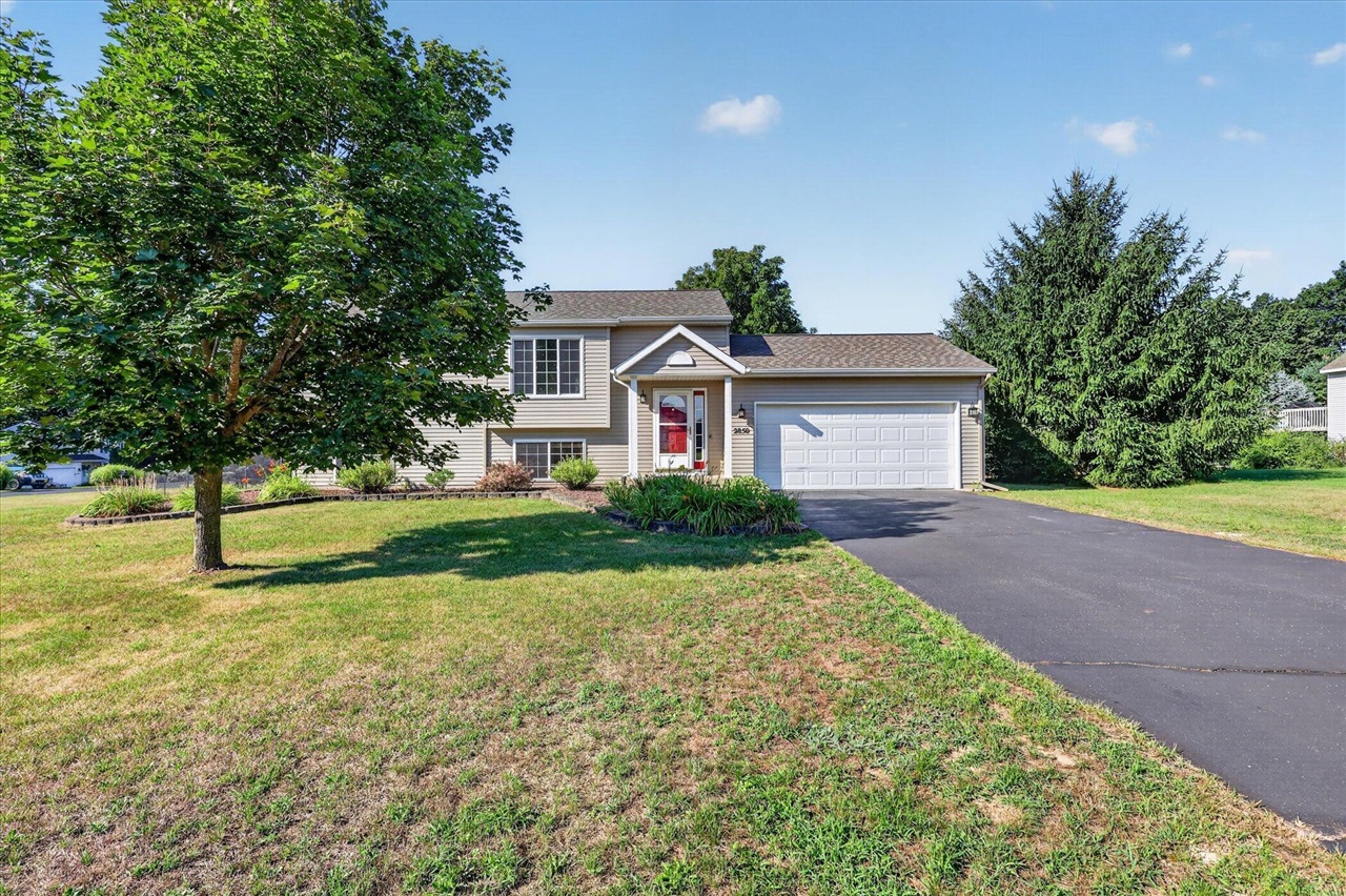 3rd image of 2850 Bark Ct, Cedar Springs, MI 49319
