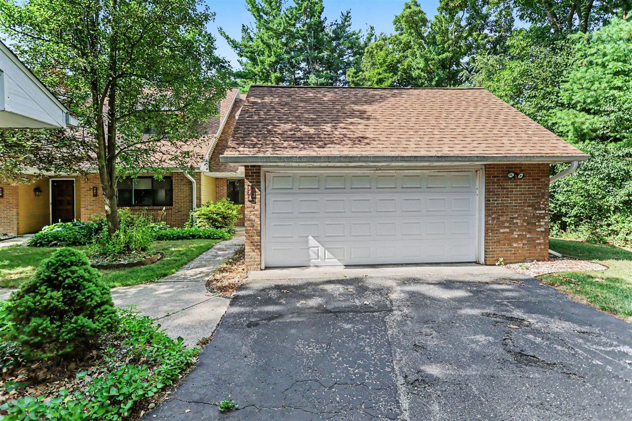 1st image of 723 Charlemagne Blvd, Battle Creek, MI 49017 | MLS# 70550279
