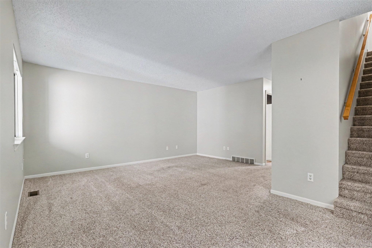 5th image of 723 Charlemagne Blvd, Battle Creek, MI 49017 | MLS# 70550279