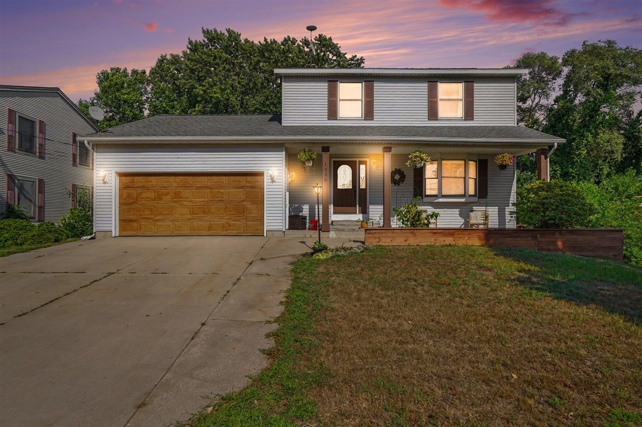 1st image of 1330 S Griffin St, Grand Haven, MI 49417 | MLS# 70550291