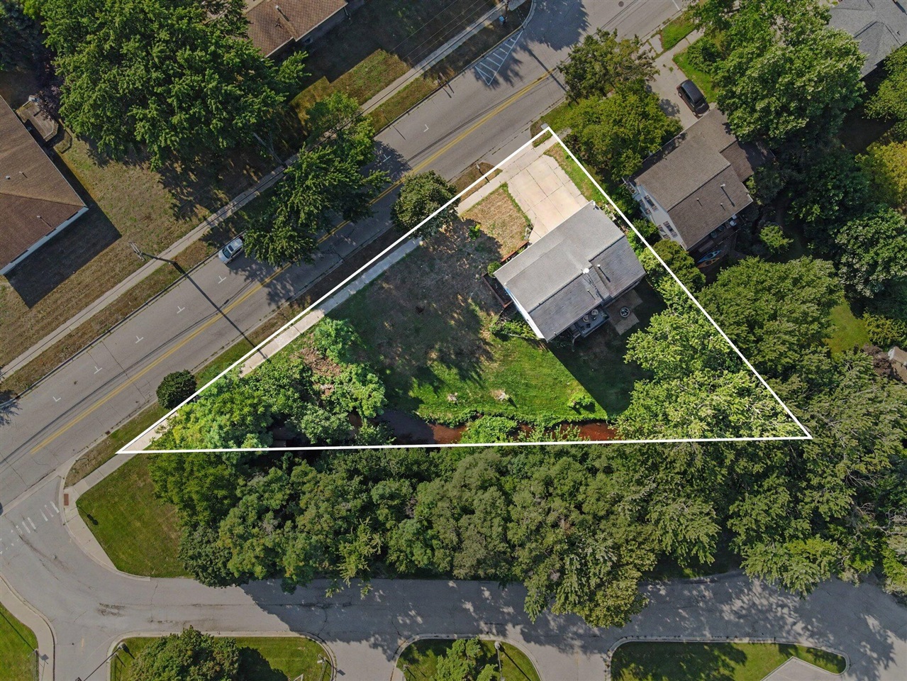3rd image of 1330 S Griffin St, Grand Haven, MI 49417 | MLS# 70550291