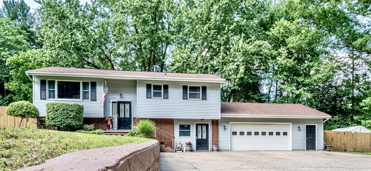 2nd image of 3860 E Pontaluna Rd, Fruitport, MI 49415 | MLS# 70550331
