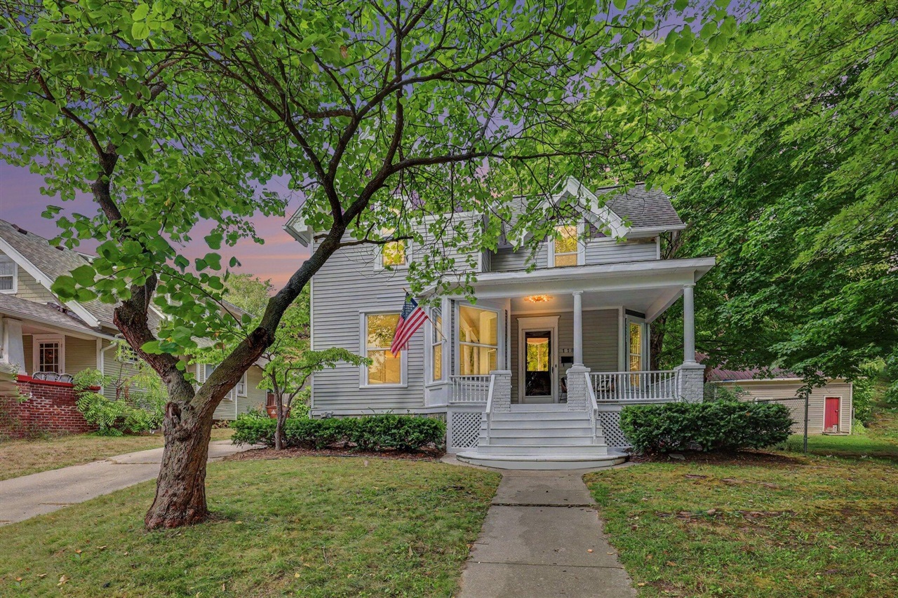 3rd image of 118 N Jefferson St, Ionia, MI 48846 | MLS# 70550350