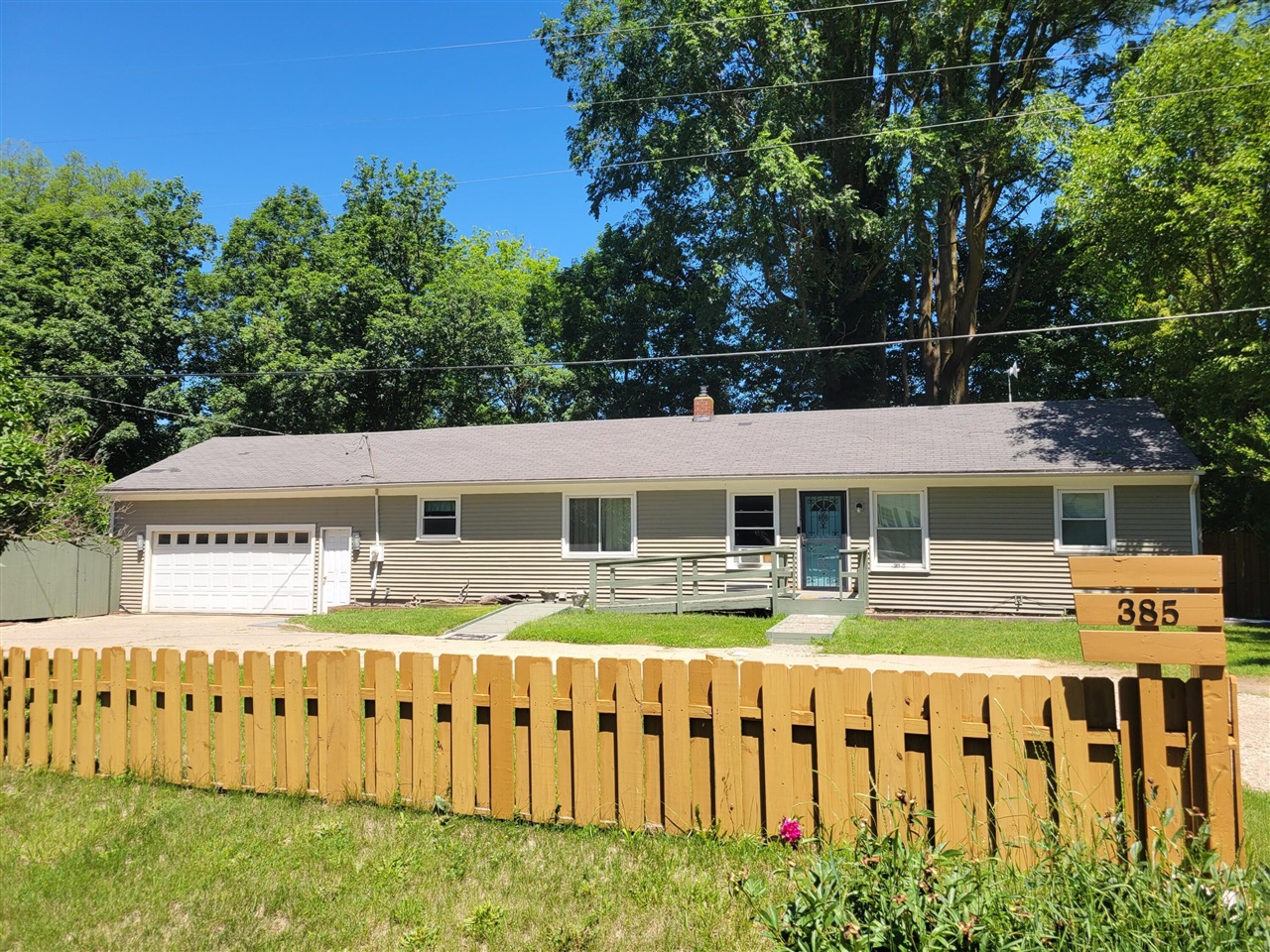 1st image of 385 92nd St, Byron Center, MI 49315 | MLS# 70550351