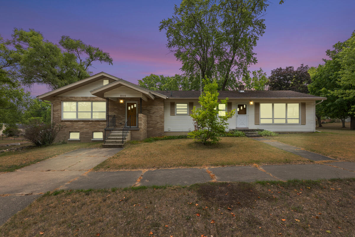 31st image of 800 Magnolia St, Big Rapids, MI 49307 | MLS# 70550366