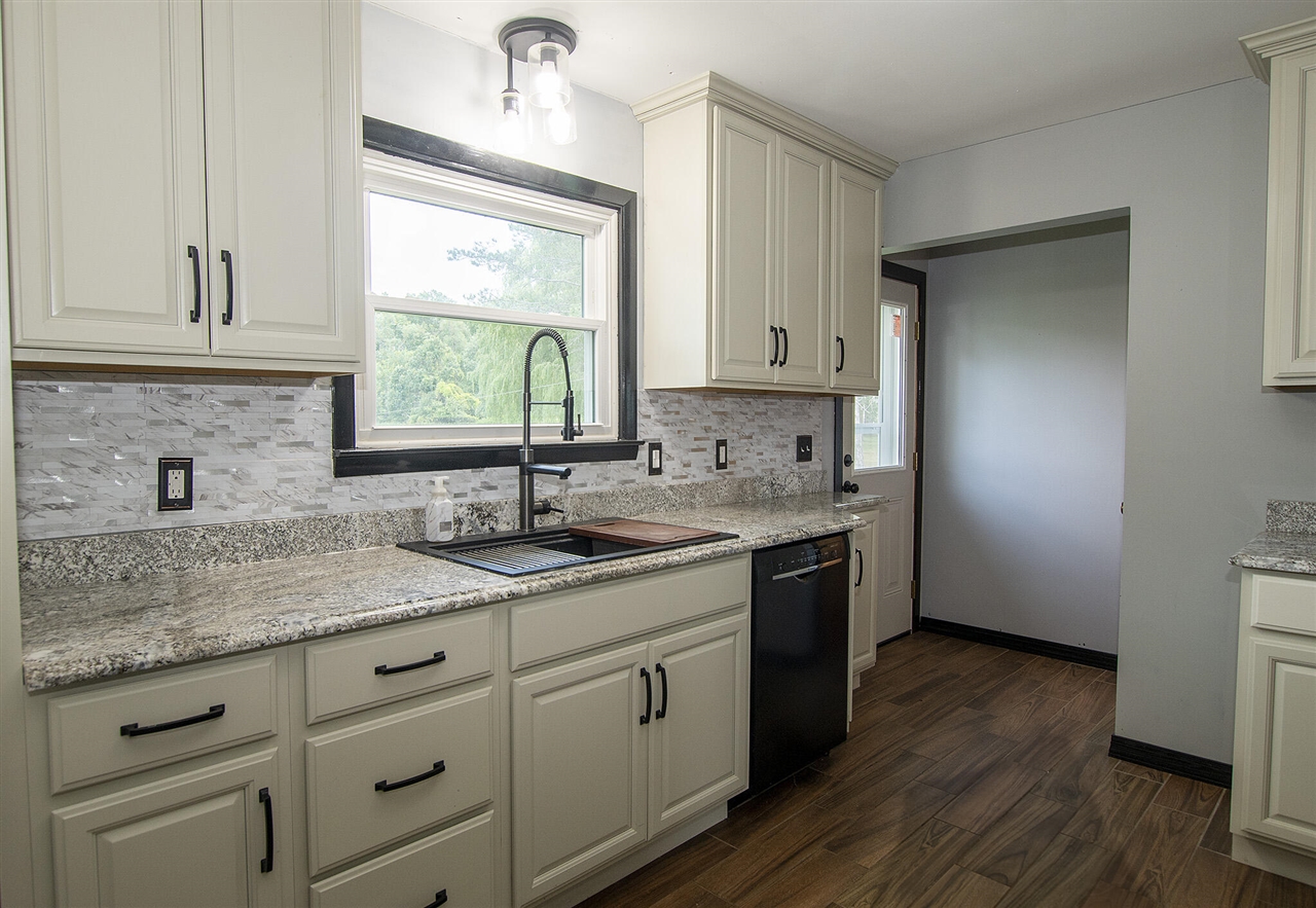 4th image of 965 E Remus Rd, Mount Pleasant, MI 48858 | MLS# 70550375