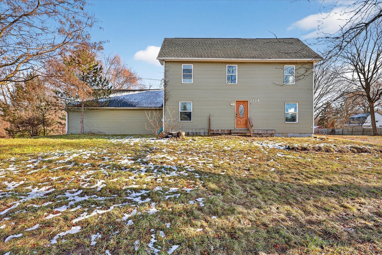 1st image of 2328 Dean Lake Ave, Grand Rapids, MI 49505 | MLS# 70550389