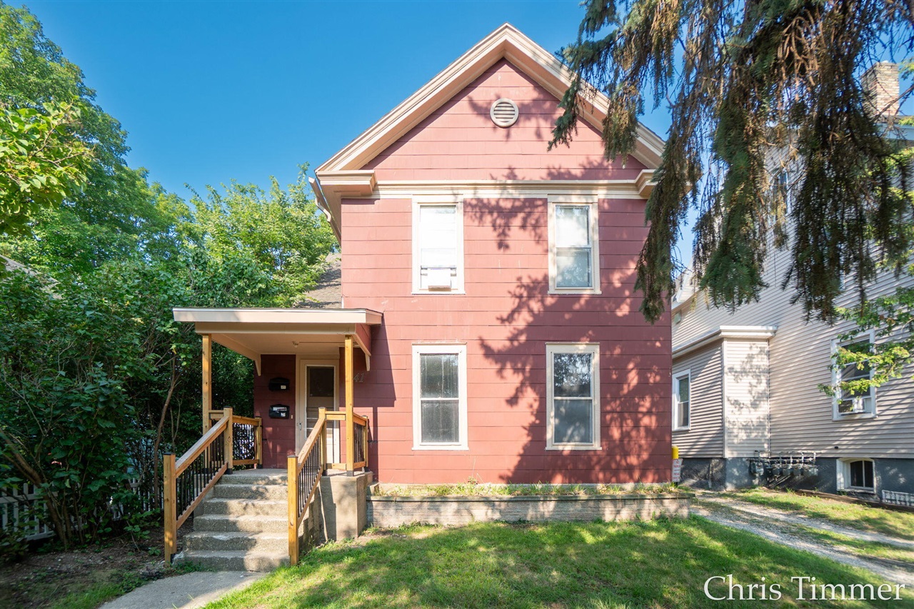 1st image of 541 Coit Ave, Grand Rapids, MI 49503 | MLS# 70550407