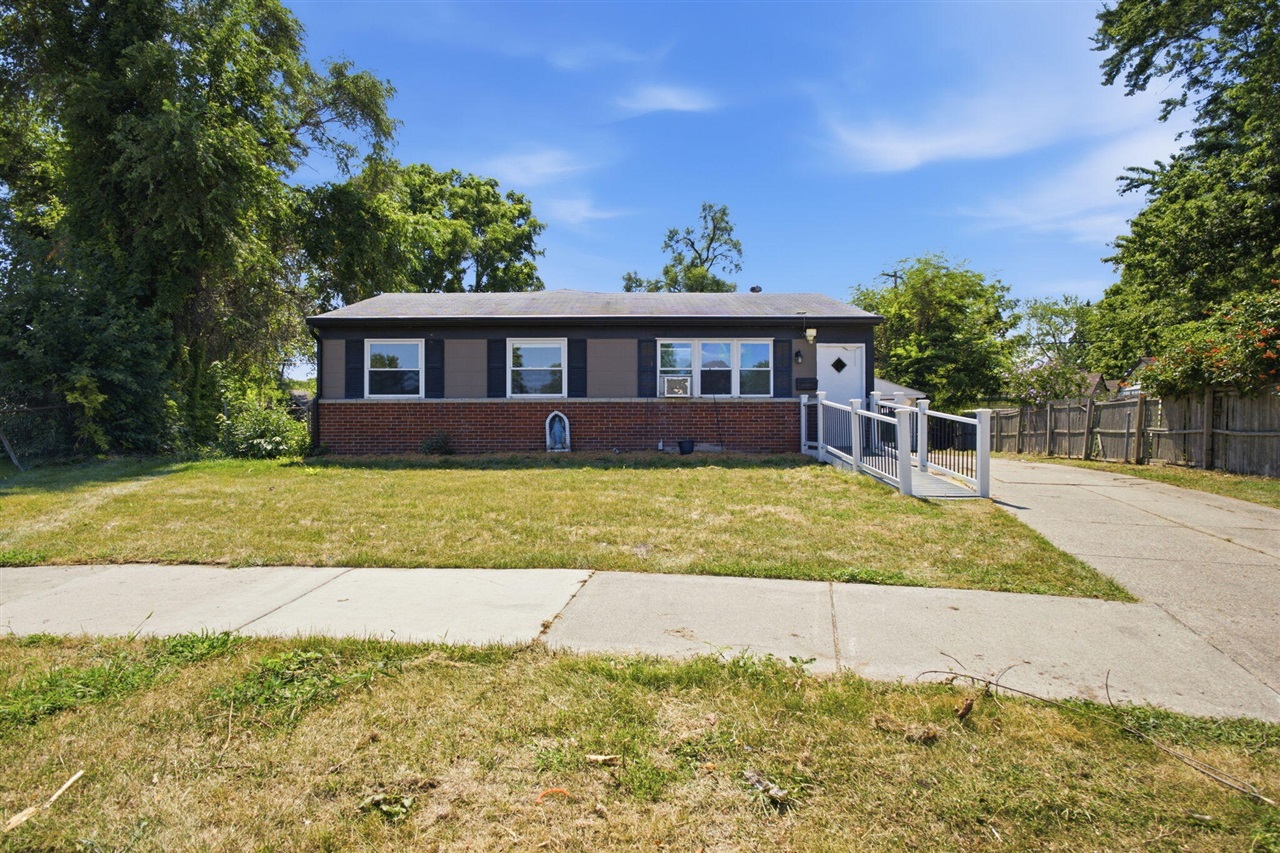 1st image of 1360 Woodglen Ave, Ypsilanti, MI 48198 | MLS# 70550411