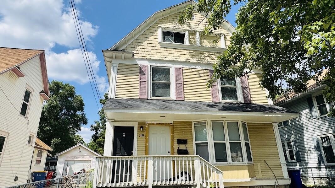 1st image of 119 Sutton St, Grand Rapids, MI 49507 | MLS# 70550417