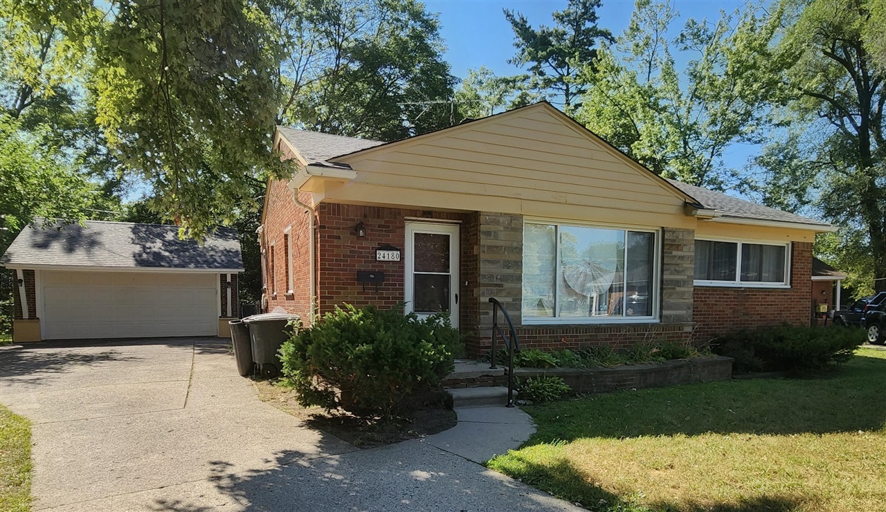 Photo 1 of Sale Pending at 24180 Kipling St, Oak Park, MI 48237 | MLS# 70550424 | Listing updated on 2026-09-01
