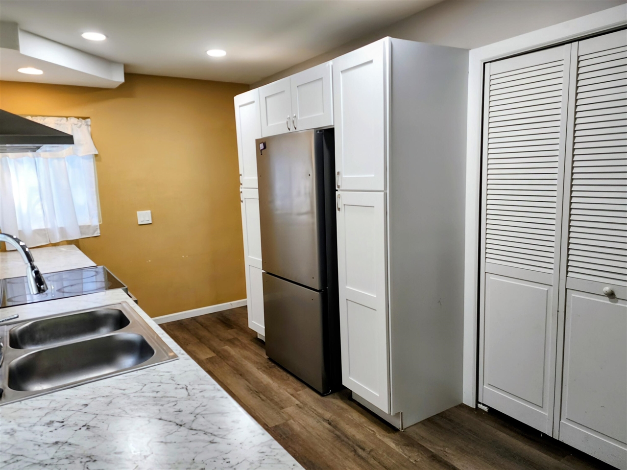 Photo 5 of Sale Pending at 24180 Kipling St, Oak Park, MI 48237 | MLS# 70550424 | Listing updated on 2026-09-01