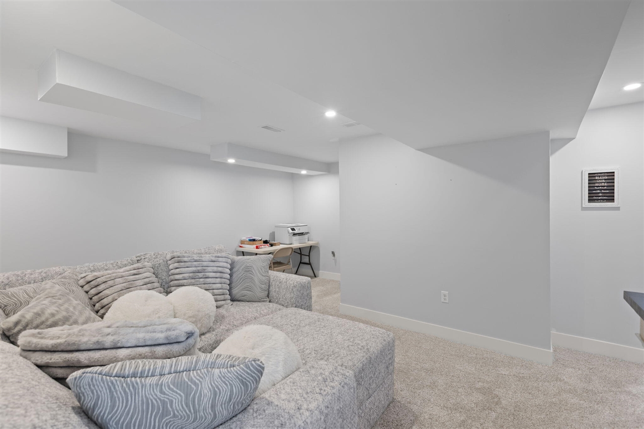 2nd image of 725 Chase Hanna St, Dundee, MI 48131