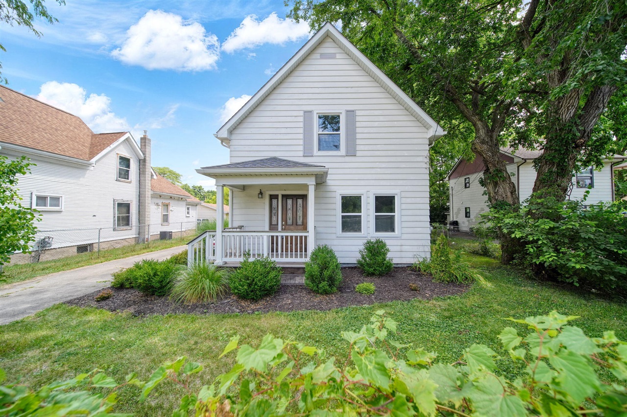 2nd image of 1407 Merriman St, Jackson, MI 49203 | MLS# 70550433