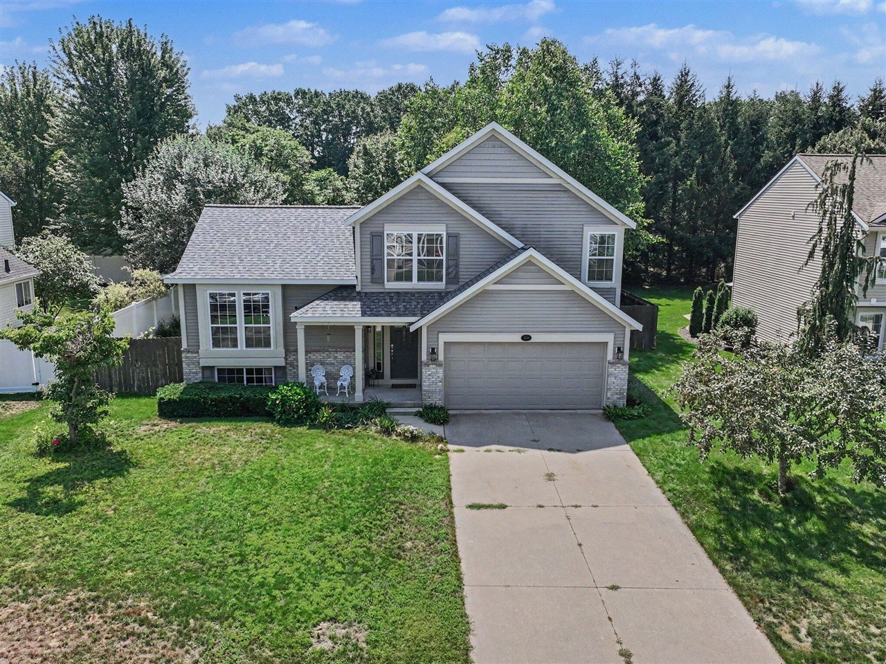 2nd image of 15116 Briarwood St, Grand Haven, MI 49417 | MLS# 70550436