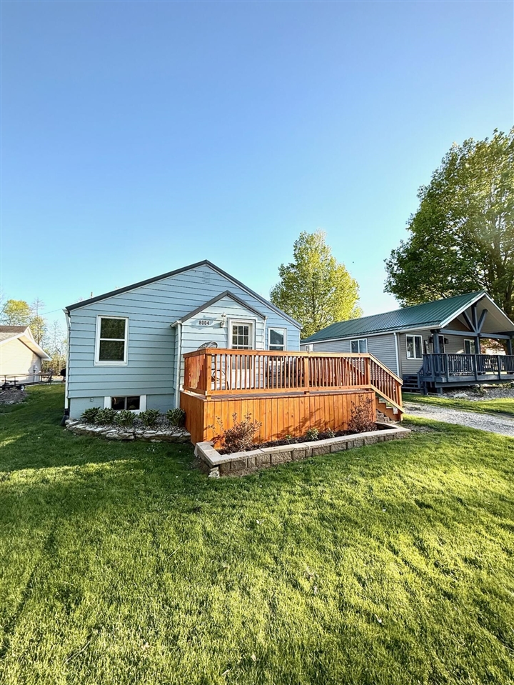 1st image of 8004 Lakewood Dr, Coloma, MI 49038 | MLS# 70550447