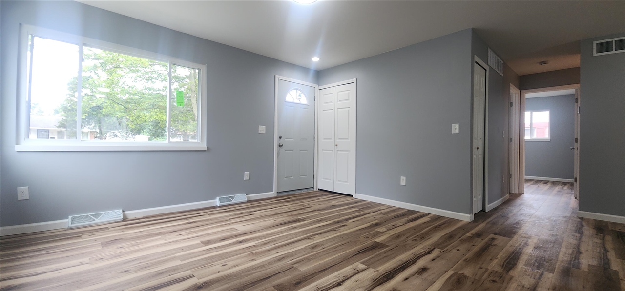 3rd image of 1311 Desoto Ave, Ypsilanti, MI 48198 | MLS# 70550461