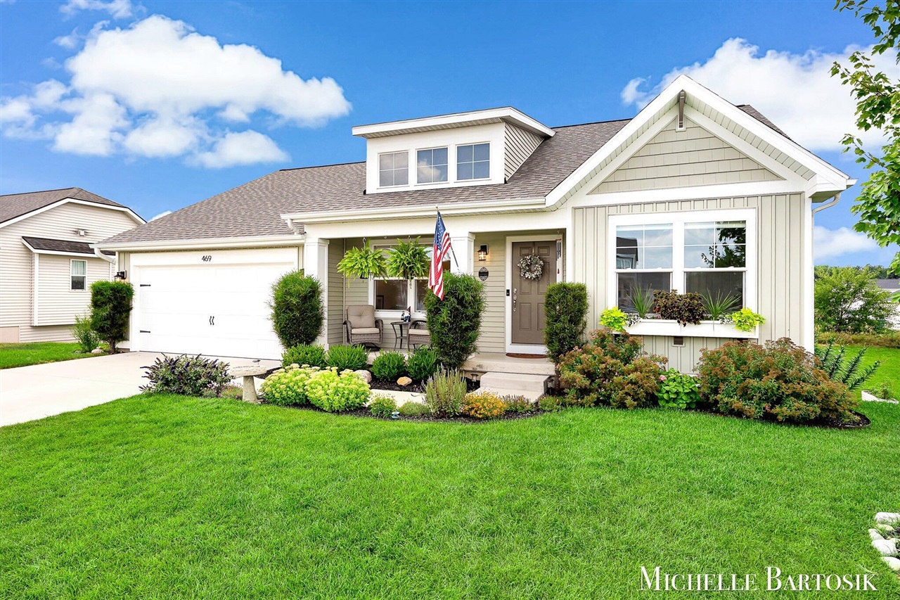 1st image of 469 Seneca Ridge Dr, Middleville, MI 49333 | MLS# 70550491