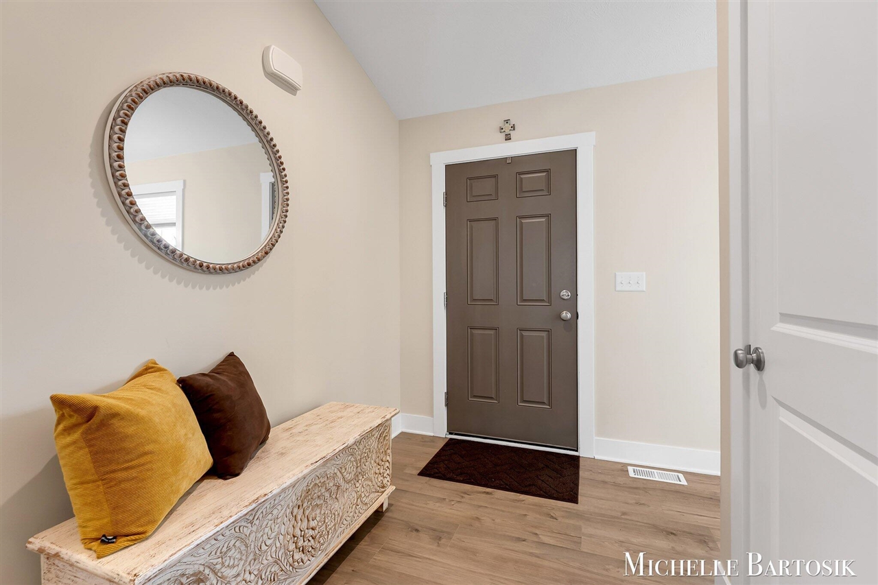 4th image of 469 Seneca Ridge Dr, Middleville, MI 49333 | MLS# 70550491