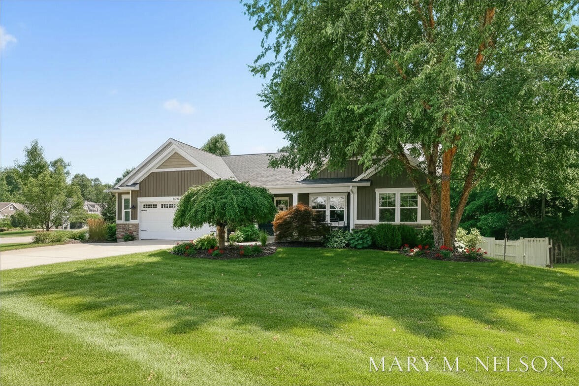 33rd image of 5705 Kenstyn Dr, Grandville, MI 49418 | MLS# 70550503
