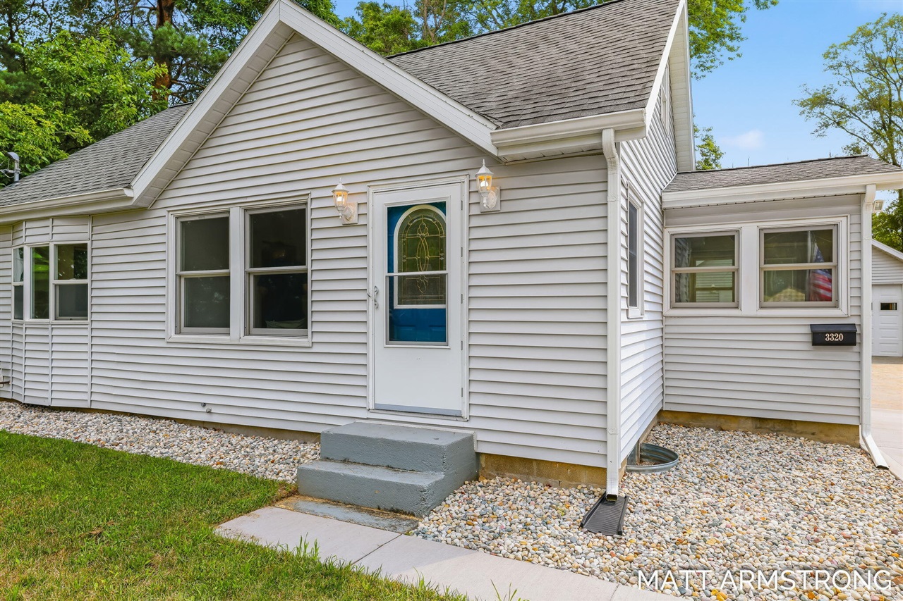 2nd image of 3320 Taft Ave, Wyoming, MI 49519 | MLS# 70550507