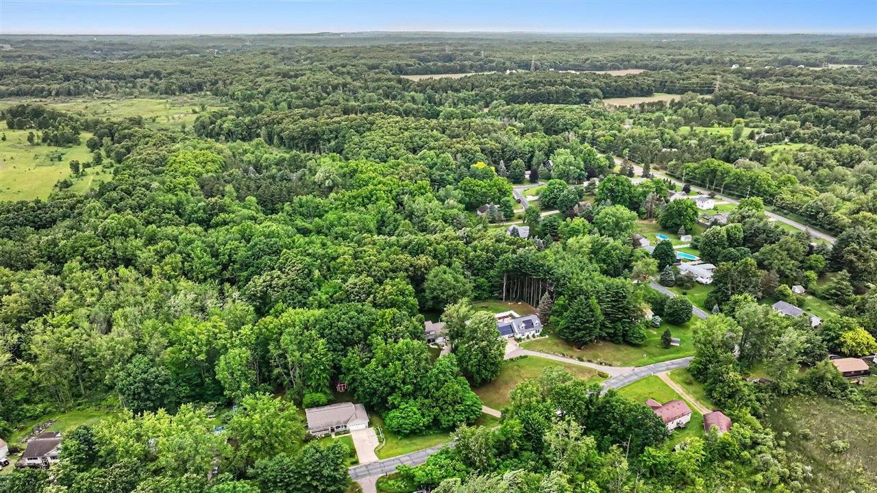 31st image of 22300 Wynsmythe Dr, Mattawan, MI 49071 | MLS# 70550511