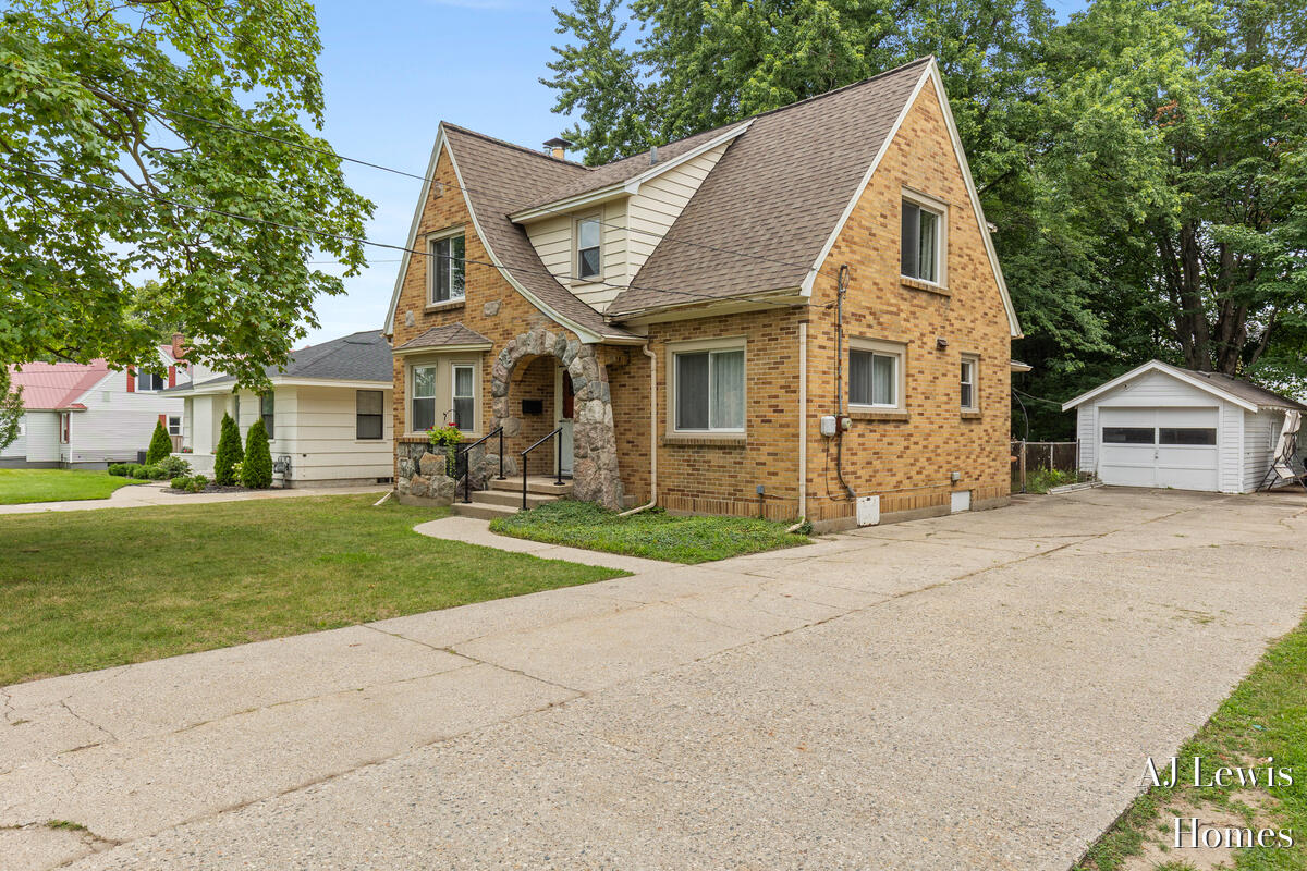 1st image of 653 3 Mile Rd, Grand Rapids, MI 49505 | MLS# 70550518