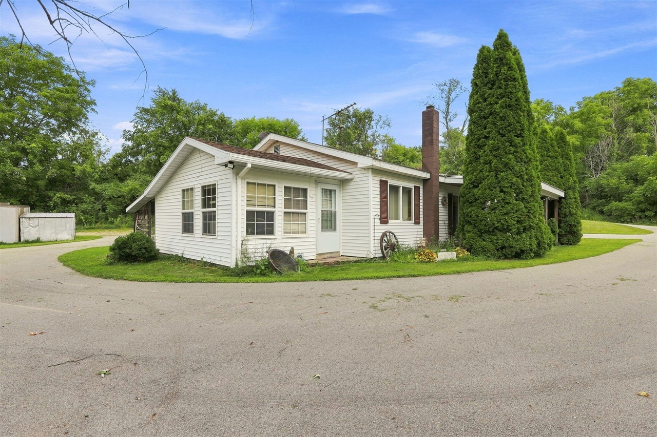 1st image of 2899 Tanner Lake Rd, Hastings, MI 49058 | MLS# 70550524