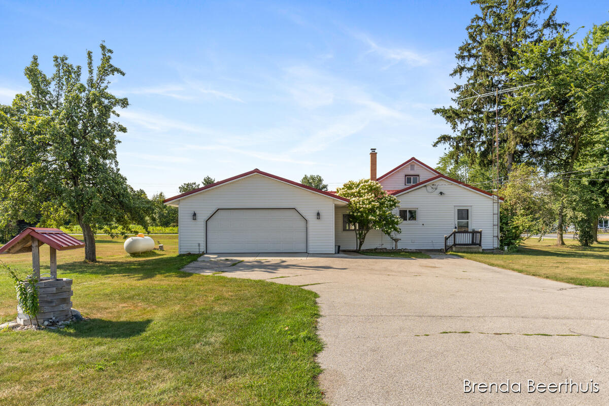 3rd image of 8800 Ellis Rd, Ravenna, MI 49451 | MLS# 70550525