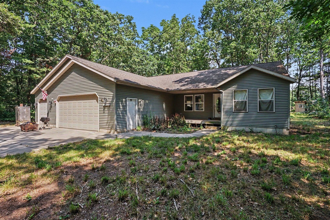 4th image of 416 E River Rd, Muskegon, MI 49445 | MLS# 70550533