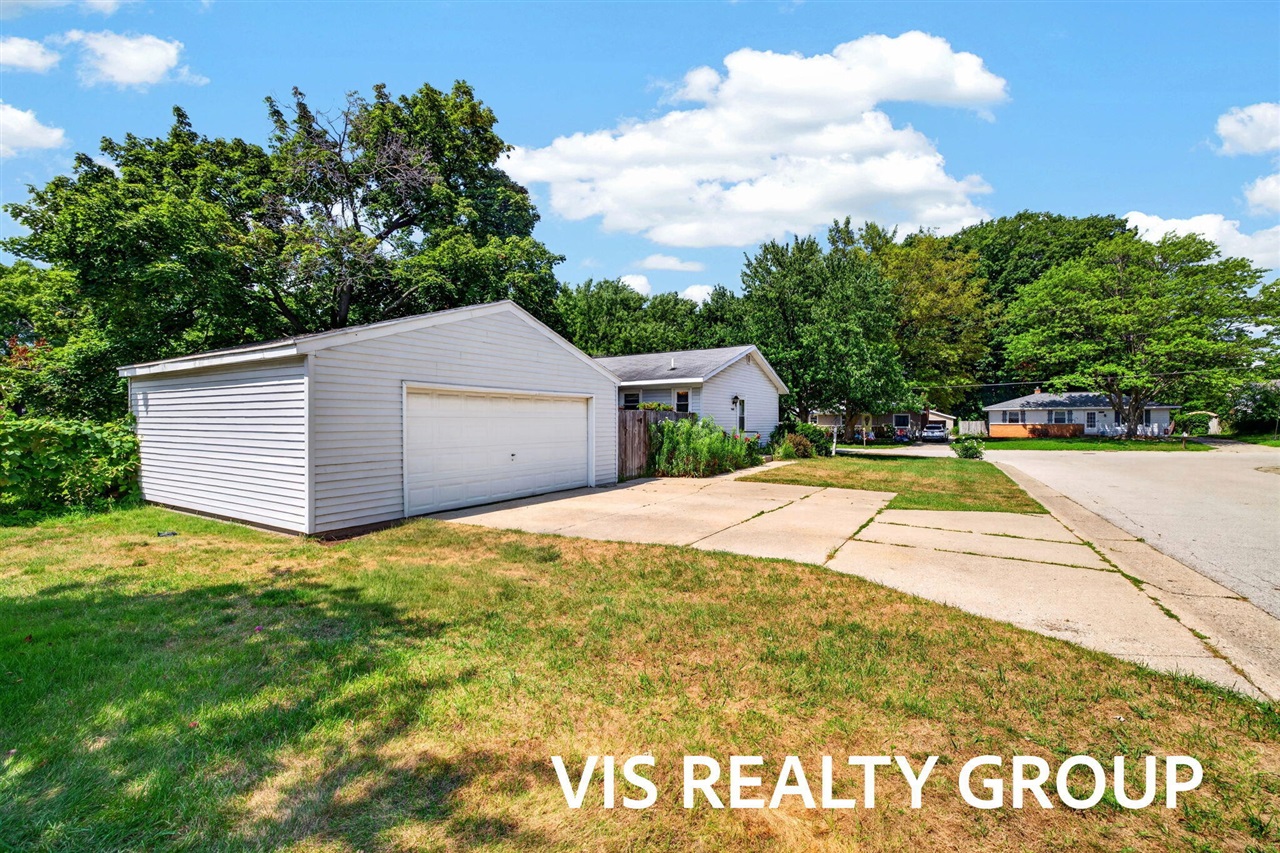 4th image of 2468 Knollview St, Wyoming, MI 49519 | MLS# 70550543