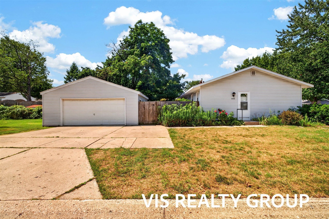 5th image of 2468 Knollview St, Wyoming, MI 49519 | MLS# 70550543