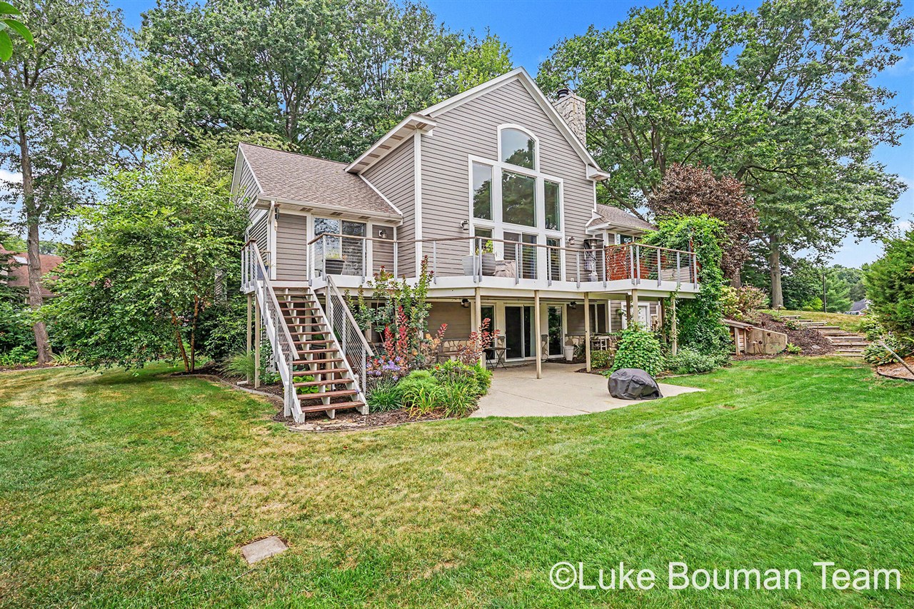3rd image of 46 Counts Cove Ct, Holland, MI 49424 | MLS# 70550559