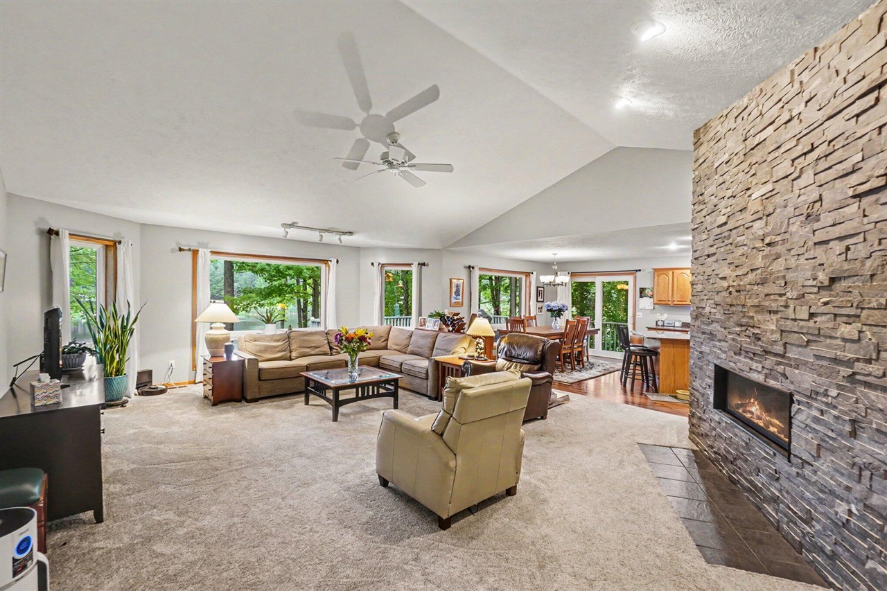 image of 9712 Fawn Lake Dr, Stanwood, MI 49346 | MLS# 70550563