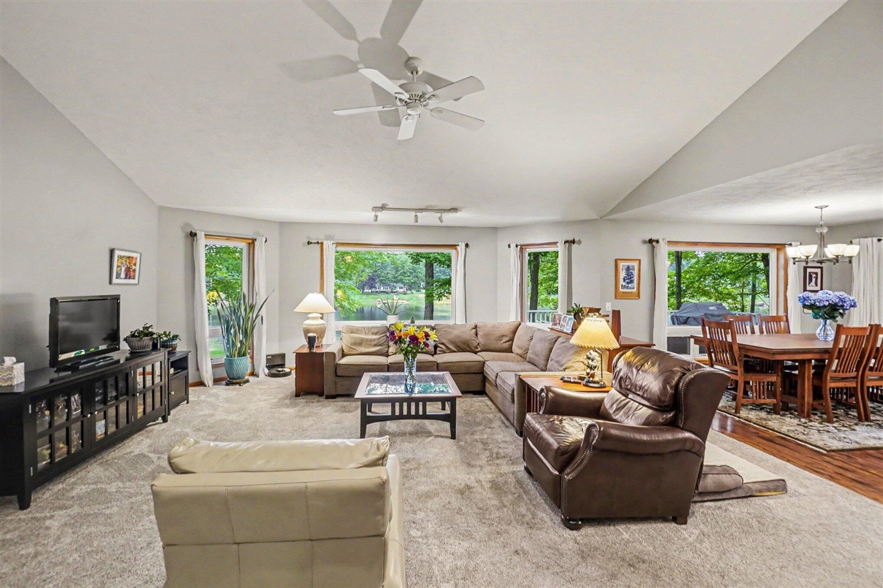 image of 9712 Fawn Lake Dr, Stanwood, MI 49346 | MLS# 70550563