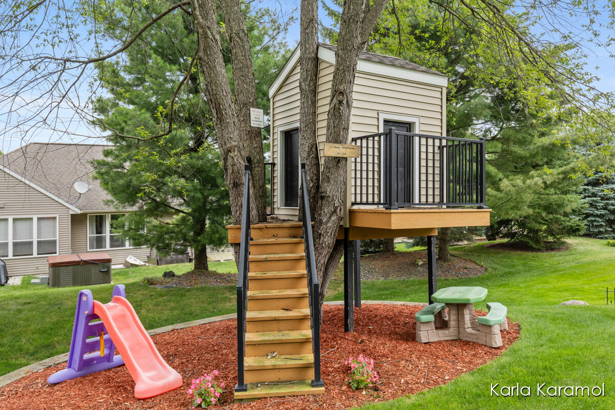 42nd image of 61 Greystone Ct, Rockford, MI 49341 | MLS# 70550565
