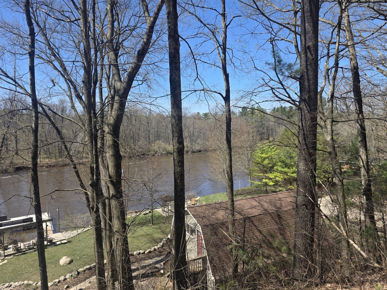 Photo 3 of Sale Pending at 7696 Muskegon Blvd, Newaygo, MI 49337 | MLS# 70550567 | Listing updated on 2026-09-23