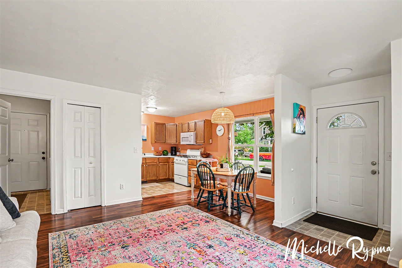 3rd image of 164 Reed Ave, Holland, MI 49423 | MLS# 70550580